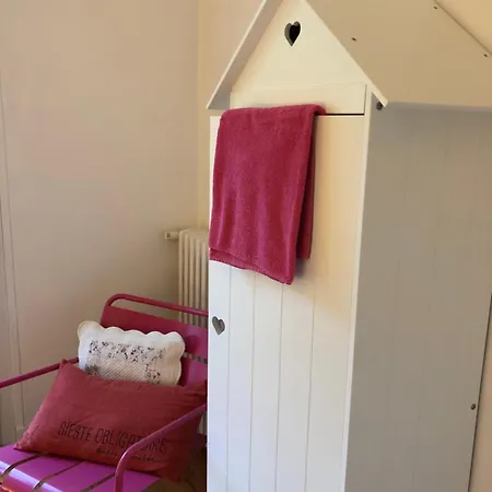 Maison De Centre-ville Au Calme Avec Jardin Et Parkings