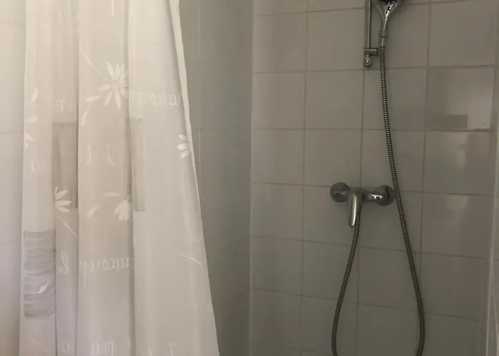 Maison De Centre-ville Au Calme Avec Jardin Et Parkings 캉