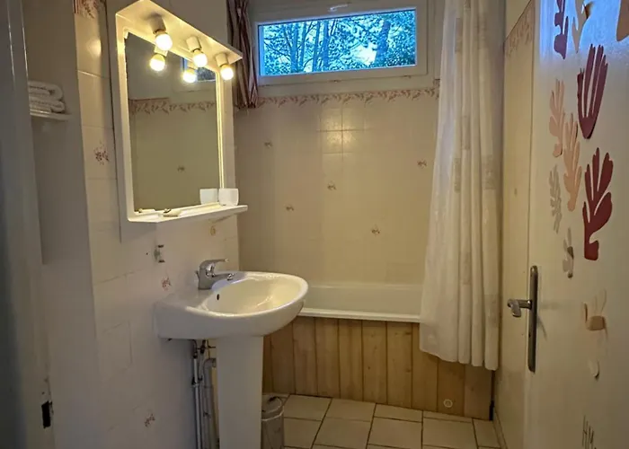 Maison De Centre-ville Au Calme Avec Jardin Et Parkings 캉